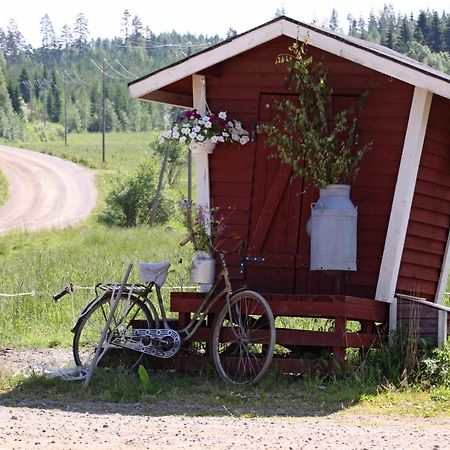 Maekelaen Lomatuvat Bed And Breakfast Коркеакоски Экстерьер фото