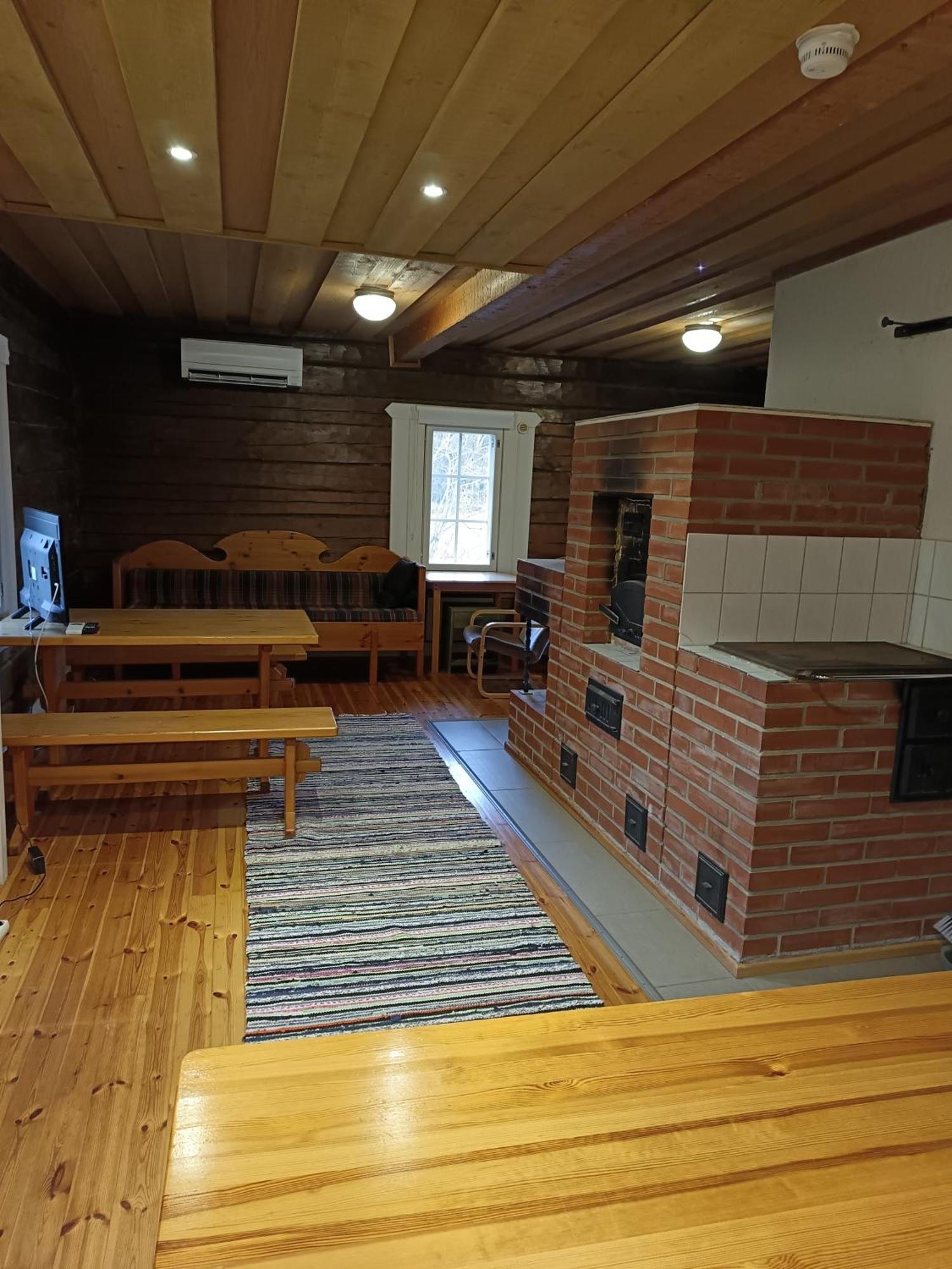 Maekelaen Lomatuvat Bed And Breakfast Коркеакоски Экстерьер фото