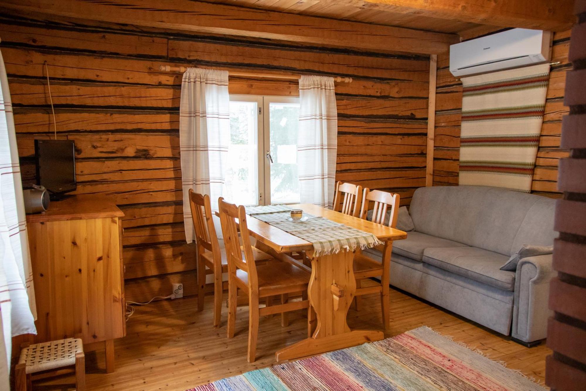 Maekelaen Lomatuvat Bed And Breakfast Коркеакоски Экстерьер фото