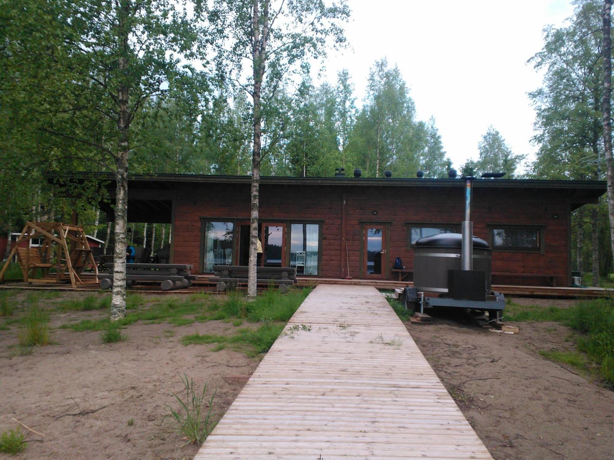 Maekelaen Lomatuvat Bed And Breakfast Коркеакоски Экстерьер фото